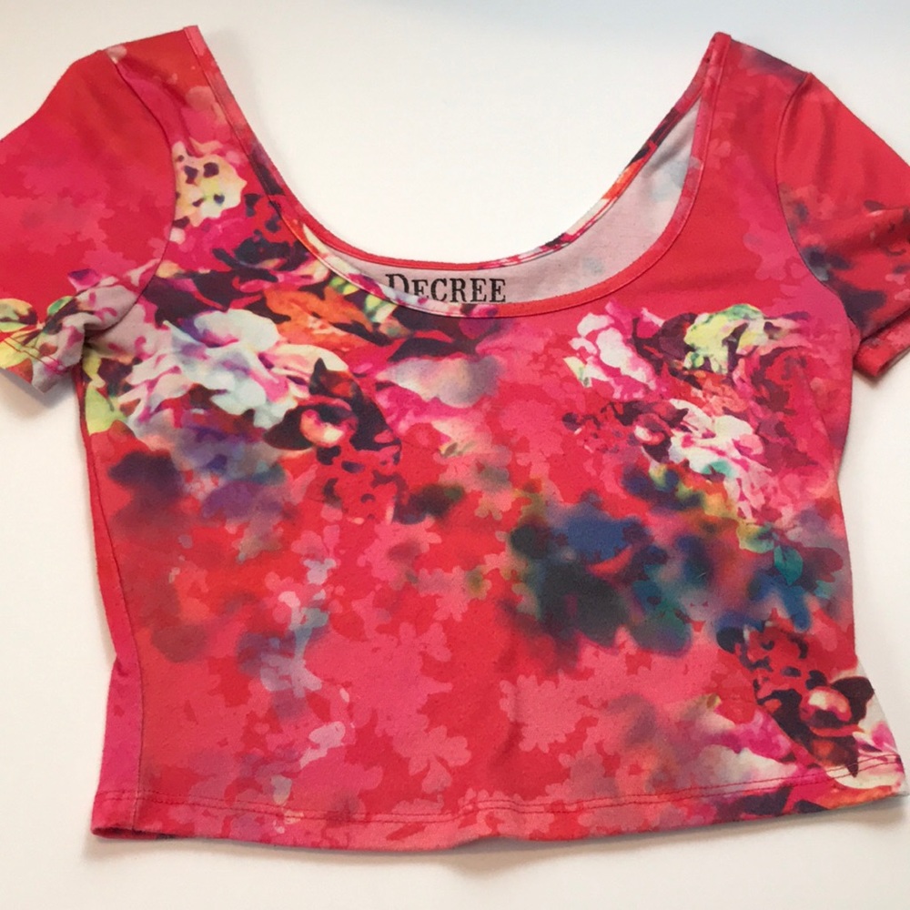 Decree floral crop top